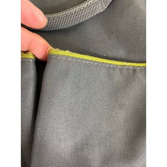 SKIP HOP DIAPER BAG Messenger Adjustable Duo Signature Grey & Green Changing Pad - Picture 3 of 15